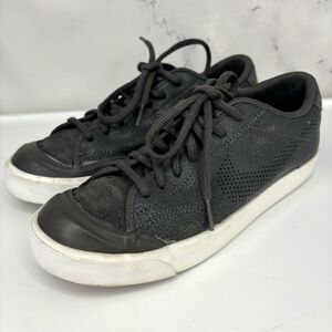 Nike Tennis Shoes Gray Suede Leather Size 7 Retro Y2k Preppy Sparkly Streetwear